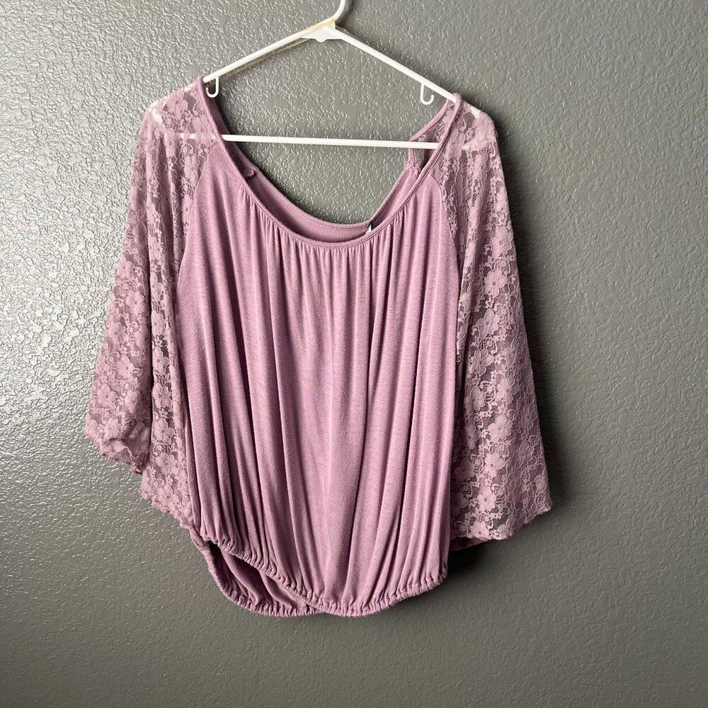 Romantic Mauve Blouse with Lace Sleeves
